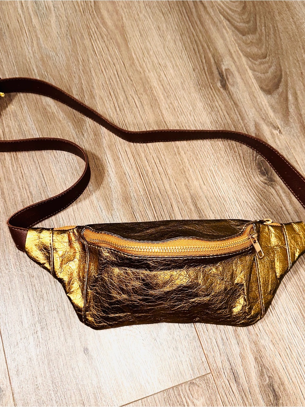 NATURAL LIFE Gold Crossbody Bag Floral Inside Zipper Closure NWOT